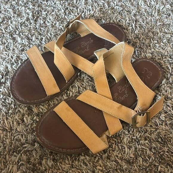 American eagle sandals, size 7. - Picture 2 of 3